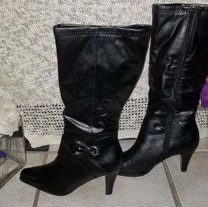 New never wore black fall/winter boots